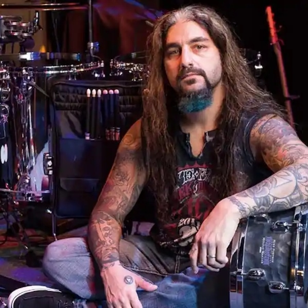 Mike Portnoy and his drums